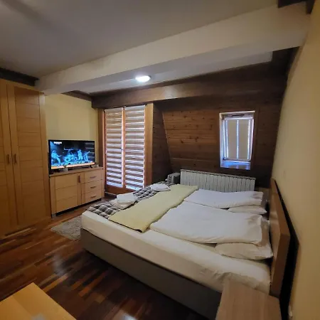 Apartman 311 - U Sklopu Hotela Vucko - Private Host דירה